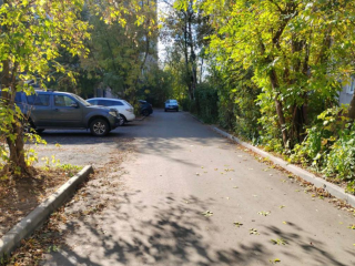 В Подольске еще по нескольким адресам обновили парковки и тротуары во дворах