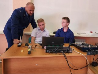В Истре разоблачили схемы интернет-мошенников прямо на лекции для студентов