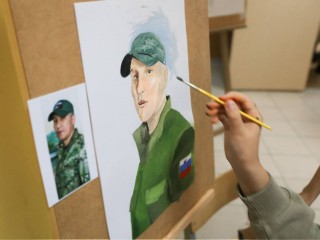 Дети участников СВО нарисовали своих героев-отцов