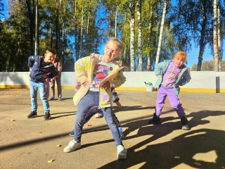 Жителей пригласили на спортивные эстафеты и творческие мастер-классы в Березовом парке