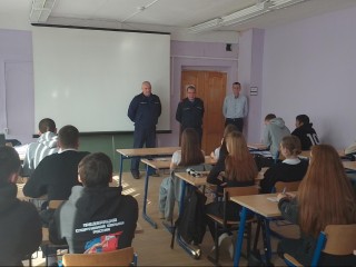 Сотрудники Мособлпожспаса рассказали будущим коллегам о тонкостях профессии
