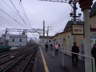 На станции Подсолнечная временно изменили схему посадки и высадки пассажиров