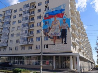 Восстановленная подмосковными специалистами восьмиэтажка в Мариуполе готова принять жильцов