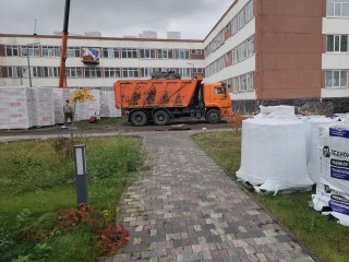 В  школе №16 Орехово-Зуева строители начали монтаж кровли и перегородок