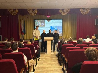 От балалайки до калмыцкого чая: студенты Одинцовского техникума раскрыли секреты традиций России ко Дню народного единства