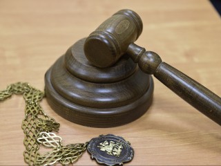Суд ликвидировал фонд помощи экстремистам