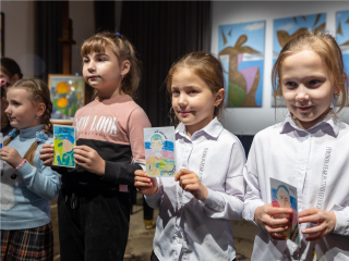 «Мой папа — мой герой»: как дети Орехова-Зуева выразили любовь к отцам через искусство