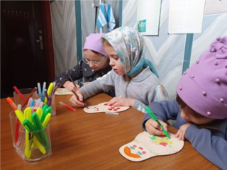 В воскресной школе Знаменского храма дети оживили народную игрушку