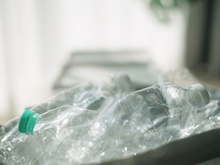 В электричках на Ярославском направлении заметили мусорные корзины