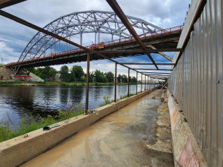 Движение большегрузов по Рогачевскому мосту в Дмитрове ограничили