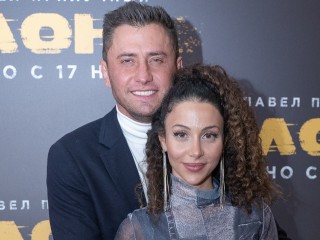 «Нам светили фарами»: жена Прилучного показала семейную авантюру