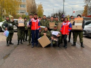 Добрые сердца и умелые руки: волонтеры Каширы объединились для помощи городу и участникам СВО