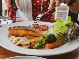 Как пережить зиму без простуд? Врач раскрыла секреты питания в холода