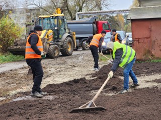 В селе Иванисово рабочие ликвидируют последствия раскопок