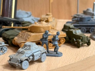 Экскурсия на производство: как лобненский завод «Звезда» встретил семьи участников СВО