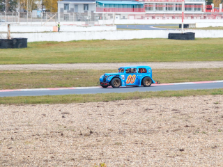 Подмосковный спортсмен Петрухин покоряет российские гоночные трассы