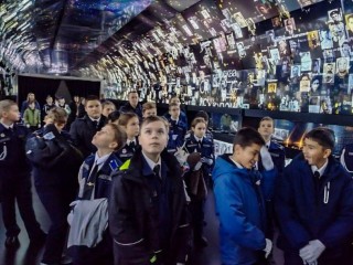 Росгвардейцы организовали экскурсию для школьников