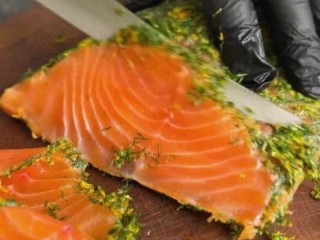 Бюджетную альтернативу лососю к ноябрьским праздникам подобрал шеф из Бронниц