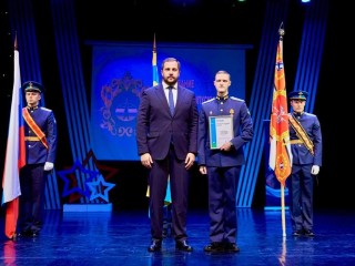 Глава Чехова и финалист проекта «Герои Подмосковья» поздравили выпускников академии ВКС