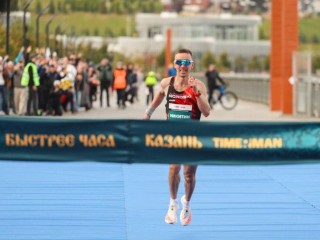Владимир Никитин из Подмосковья побил рекорд России на полумарафоне в Казани
