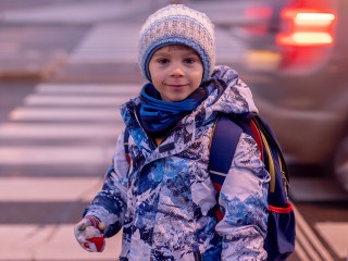 Как сделать ребенка заметным на дороге в темное время суток