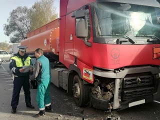 Спасатели ликвидировали последствия ДТП с бензовозом в Ликино-Дулеве