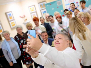 Майданов наградил блогеров проекта «Мастерская серебряных медиа» в Наро-Фоминске