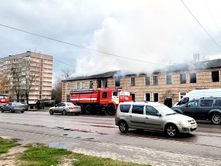 Возгорание заброшенного дома в Старой Купавне ликвидировано