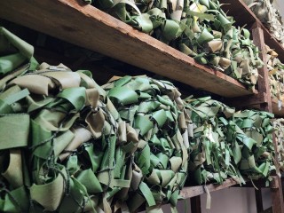 В «Тылу добра» сплели 950 маскировочную сетку и помогли тысячам бойцов