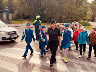 Сотрудники ГАИ научили школьников правилам дорожного движения