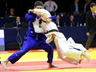 Полный пьедестал для Подмосковья! Как наши дзюдоисты захватили все медали — подробности первого дня соревнований
