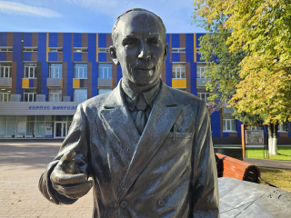 Контактные памятники Долгопрудного: достопримечательности, к которым можно прикоснуться