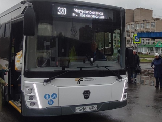 На маршрут №320, курсирующий из Москвы до Черноголовки, добавлен новый большой автобус