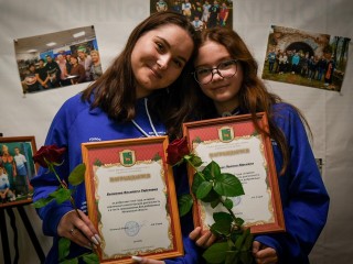 В бронницком филиале МАДИ вручили цветы, благодарности и подарки 62 волонтерам