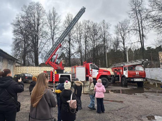 Огонь не шутка: в Правдинском ребята узнали, как не растеряться при пожаре и вызвать помощь