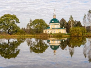 Церковные праздники 19 октября 2025: что запрещается делать православным в этот день