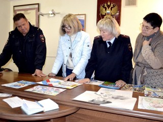 Работу следственной группы полиции правдиво нарисовала 9-летняя девочка из Рузы