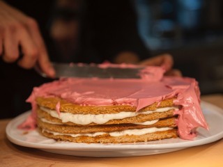 Сладкий символ Шатуры: кондитер создала съедобный герб