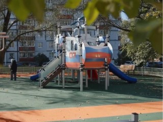 Пространство для отдыха и игр создали на Гвардейской улице в Дедовске