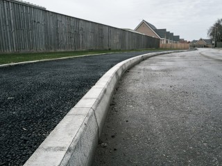 В Лобне строят новые тротуары на улице Гагарина