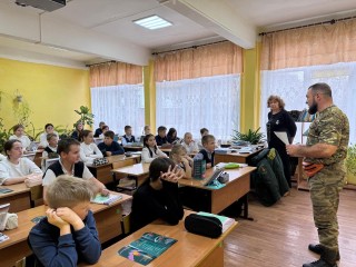 Ступинский лесничий провел для школьников урок выживания и экологии