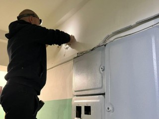 В подмосковных подъездах зажгли не по-детски