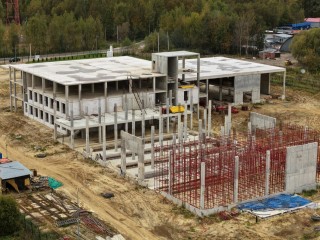 На стройке комплекса для обслуживания грузовиков в Бронницах заканчивают монолитные работы