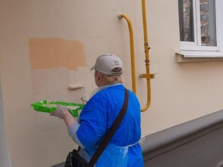 Вандалы рисуют — жильцы отвечают? Разбираемся, кто обязан убирать граффити в Подмосковье