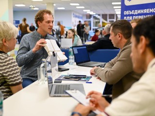 Власти Ленинского округа обсудили с жителями вопросы транспорта и ЖКХ