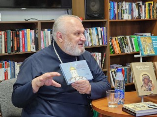 Фрязинский священник Александр Бутрин выпустил новую книгу о святых