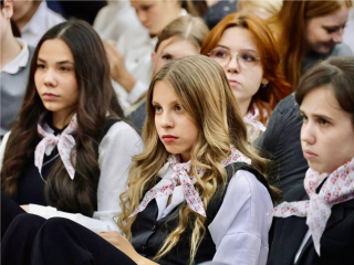 Интернет — не игрушка: Мизулина рассказала школьникам, как распознать онлайн-ловушки