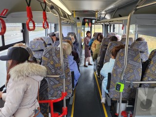 «Зайцы» в законе: можно ли высадить из автобуса ребенка без билета