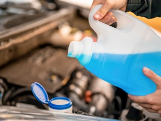 Как выбрать безопасную «незамерзайку»: советы автомеханика из Лосино-Петровского