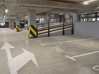 Парковочную проблему в Путилкове решат до конца года: строительство паркинга близится к финишу